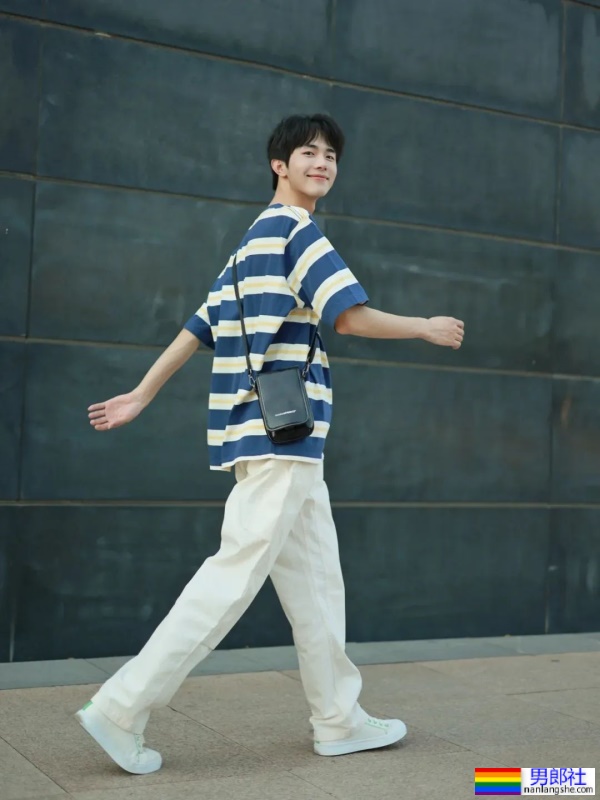 阳光清纯大男孩 - 51虹马