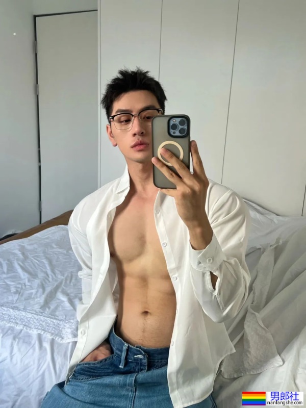 正装熟男，魅力更大吧 - 51虹马