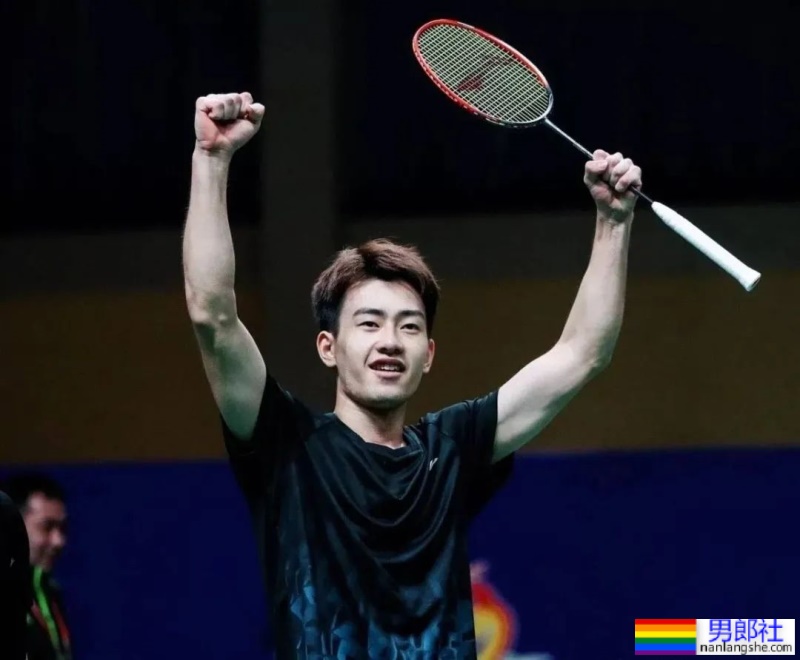 羽毛球队00后帅哥闪耀杭州亚运会，羽毛球队颜值天花板来了！ - 51虹马