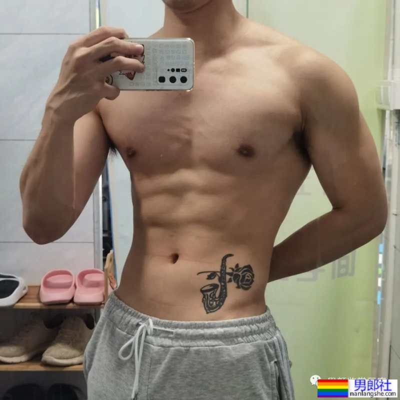 推上183cm极品肌肉小哥哥,腹肌身材太诱惑了! - 51虹马 推上183cm极品肌肉小哥哥,腹肌身材太诱惑了! - 51虹马