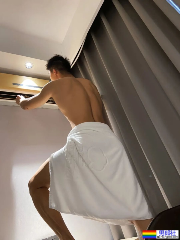 写真 · 肌肉 | 陆j退,自诩艺术圈最猛男人直播大玩擦边被禁! - 51虹马 写真 · 肌肉 | 陆j退,自诩艺术圈最猛男人直播大玩擦边被禁! - 51虹马