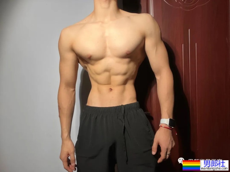 身高183cm拥有完美八块腹肌的山东男人 - 51虹马 身高183cm拥有完美八块腹肌的山东男人 - 51虹马