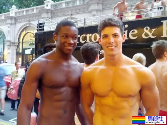 A&F前CEO被控性侵多名男模，开趴、狩猎鲜肉、不从就下药！ - 51虹马