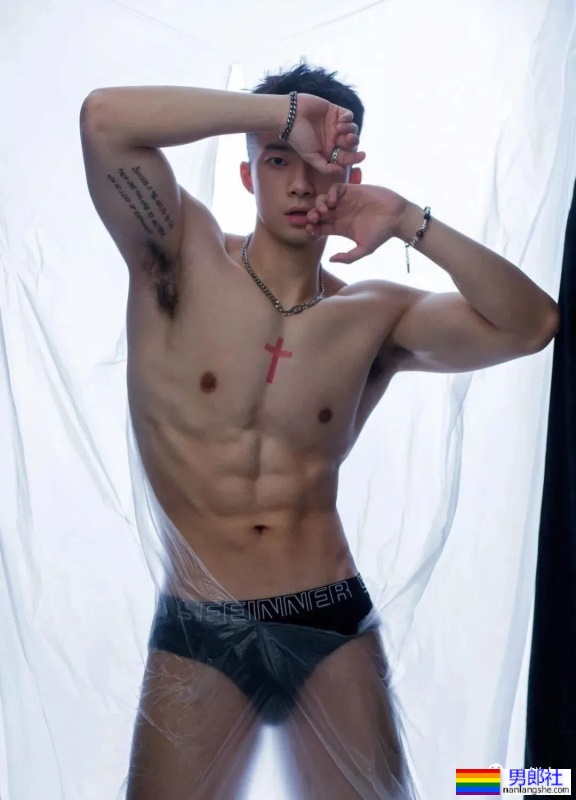 细狗奶狗不如小狼狗，这腰硬的能砸核桃！ - 51虹马