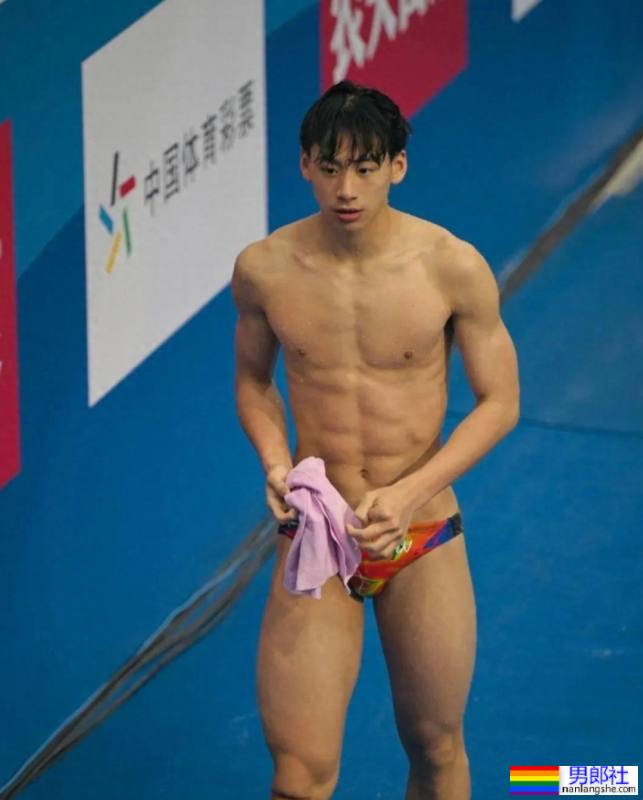 跳水队新晋颜值天花板严鑫,17岁186CM的白皮肌肉少年 - 51虹马 跳水队新晋颜值天花板严鑫,17岁186CM的白皮肌肉少年 - 51虹马