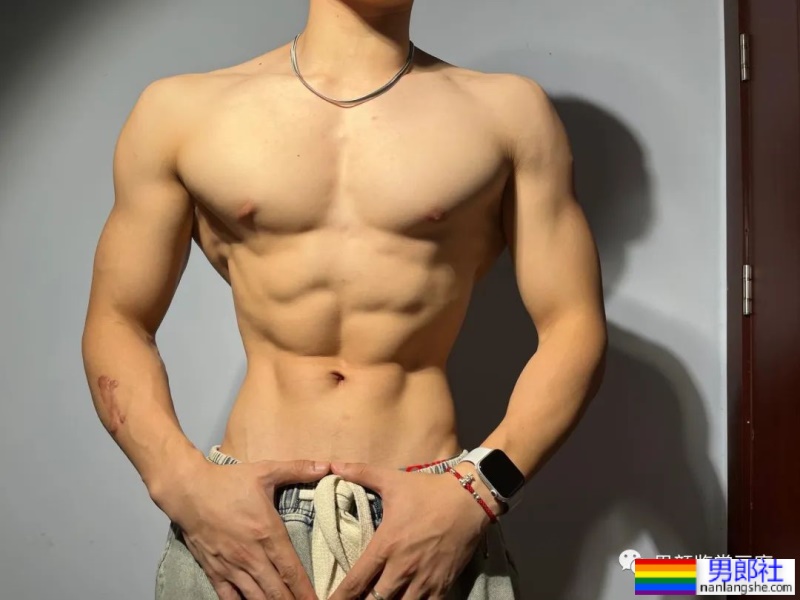 身高183cm拥有完美八块腹肌的山东男人 - 51虹马 身高183cm拥有完美八块腹肌的山东男人 - 51虹马