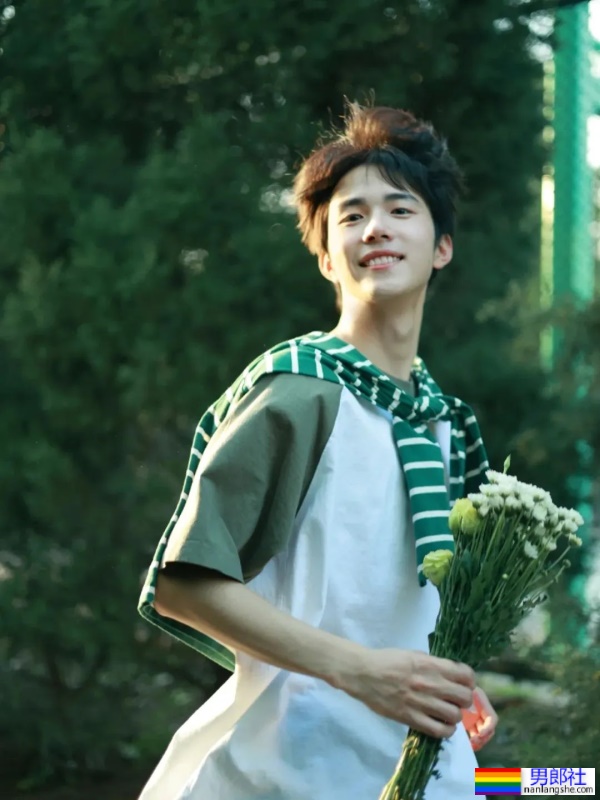 阳光清纯大男孩 - 51虹马