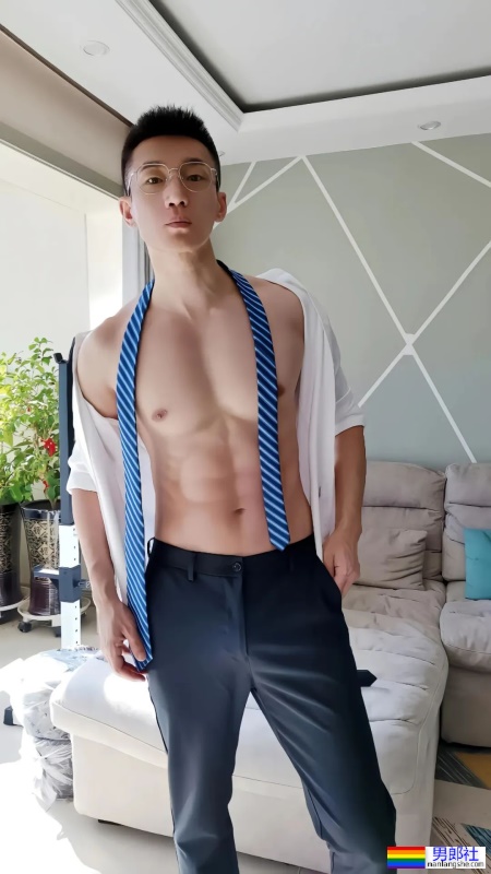 身材这么好的腹肌男人，究竟谁在拥有 - 51虹马