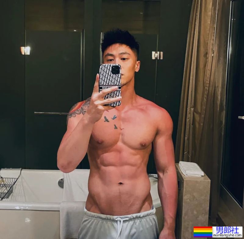 网红帅哥小布被指得HIV，晒试纸想自证清白？做梦！ - 51虹马