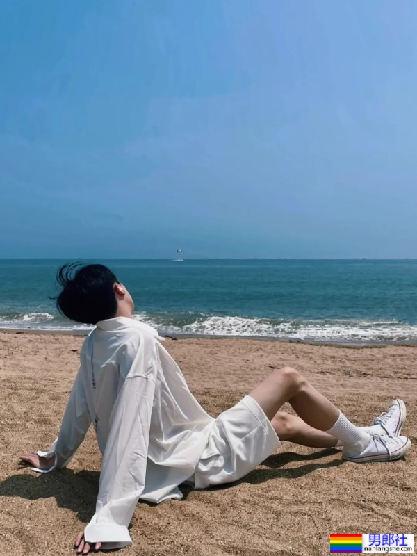 小哥哥面容清秀俊美，肤质白皙 - 51虹马