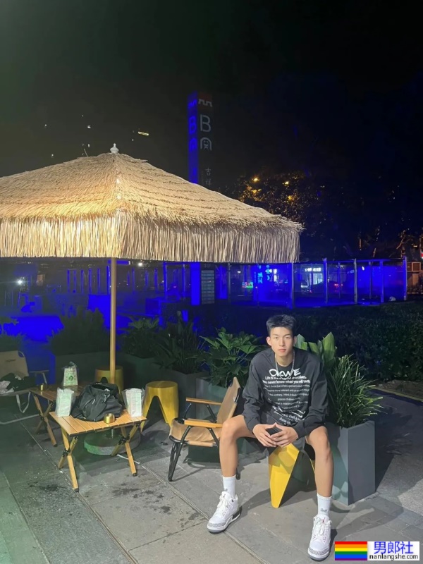 190大长腿帅哥，才19岁哦！ - 51虹马