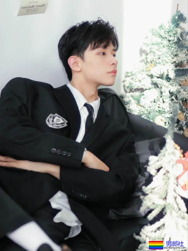 正装哥哥，迷s人 - 51虹马