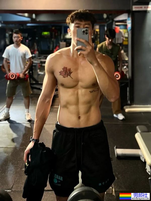 爱运动的大男孩 - 51虹马