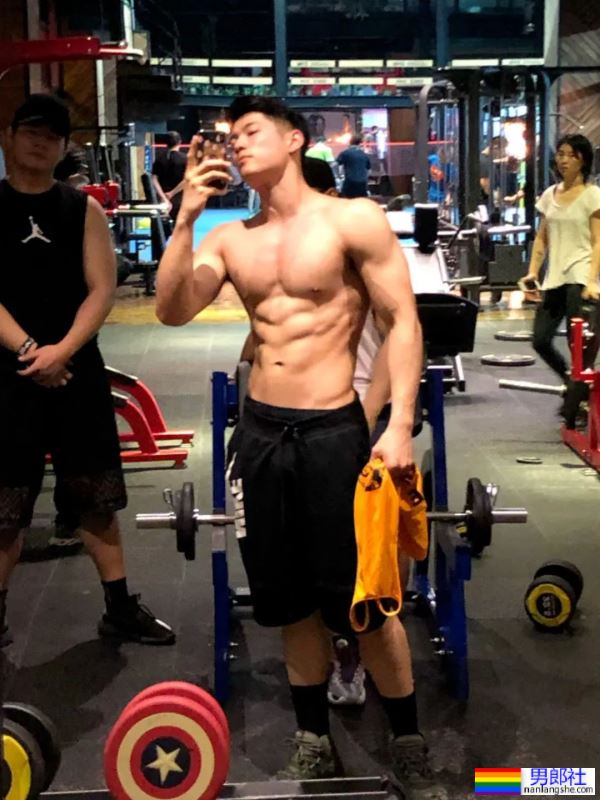 185CM神仙颜值的正装帅哥 - 51虹马