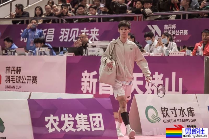 和林丹拍过照的羽毛球少年，18岁变这么帅 - 51虹马