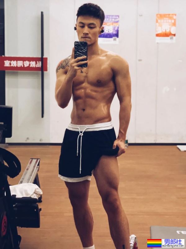 网红帅哥小布被指得HIV，晒试纸想自证清白？做梦！ - 51虹马