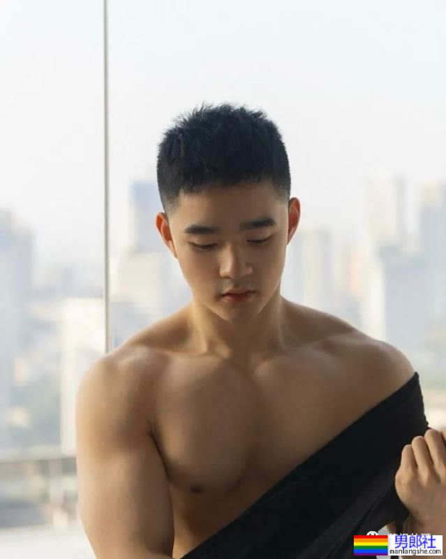 男生一个人在家，为啥什么都不想穿？ - 51虹马