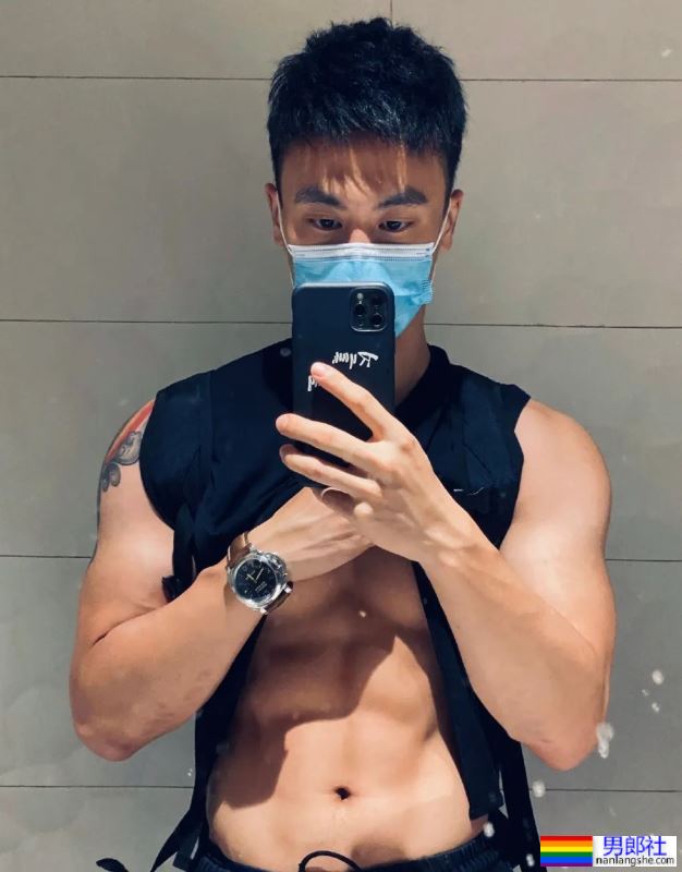 网红帅哥小布被指得HIV，晒试纸想自证清白？做梦！ - 51虹马