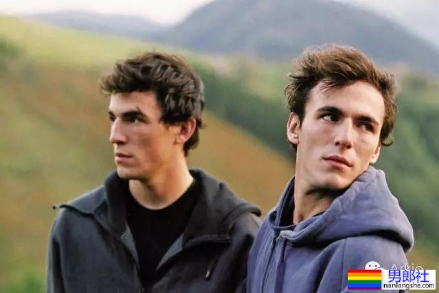 法国同性恋电影《给我你的手》 - 51虹马 法国同性恋电影《给我你的手》 - 51虹马