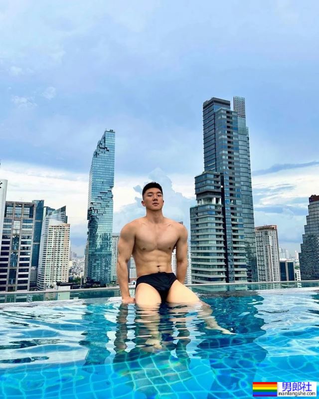 火到湾湾！被称浓眉肌肉底迪的他也太可了！ - 51虹马