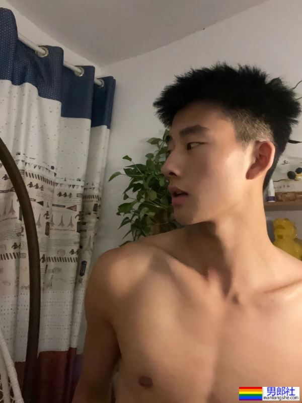 山东的“男高”长这样？薄肌体育生谁抵得住？ - 51虹马