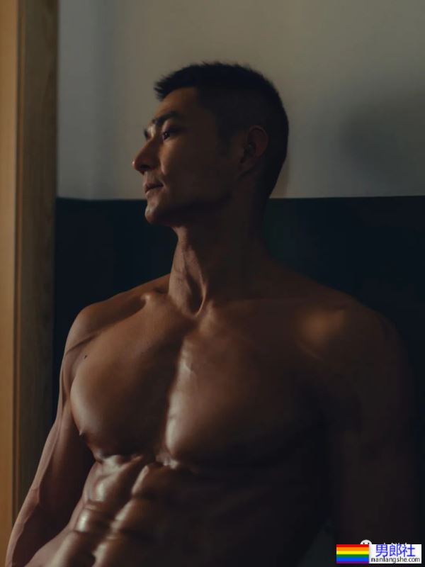 大肌8%体脂医生拍写真大片，网友直呼新老公超可！ - 51虹马