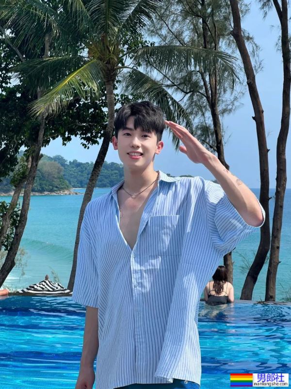 两个大长腿帅哥 - 51虹马