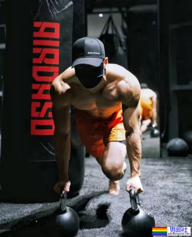 健身网红“大师兄mb”身材是天花板级别？讲真！这身材有手就行 - 51虹马