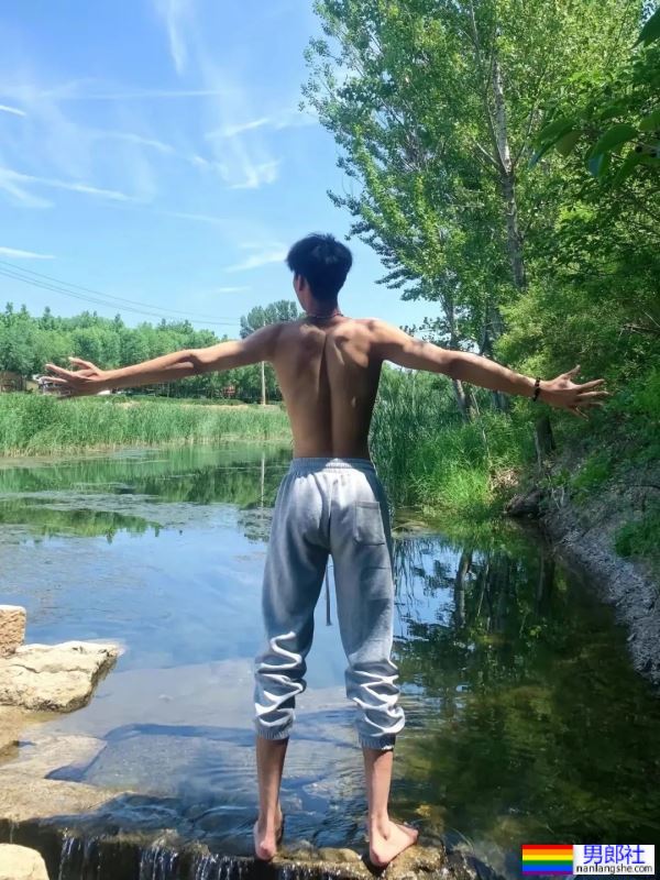 身高203，黑皮篮球体育生 - 51虹马