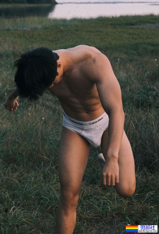 美少年的身材太香了！@Yu Duanqian - 51虹马