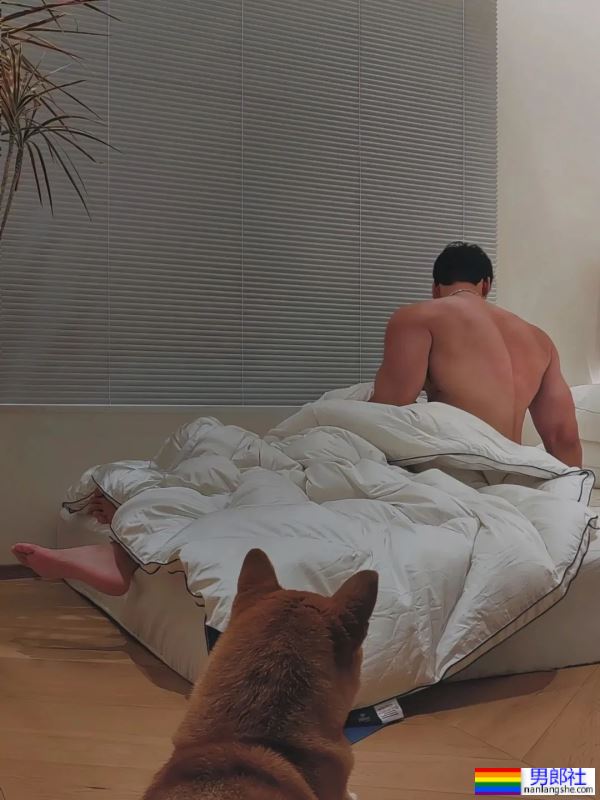 大块头肌肉男 - 51虹马