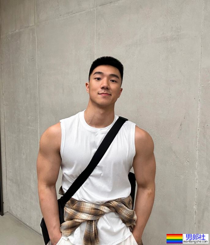 需要你好好喂饱他！ 浓眉肌肉底迪：Henry - 51虹马