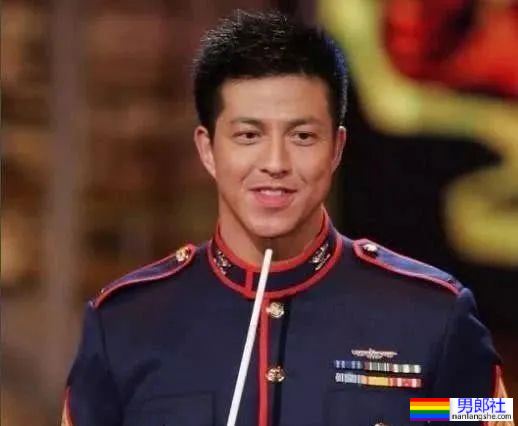 香港先生因《新闻女王》翻红，早期泳装照立马就被扒了出来！ - 51虹马