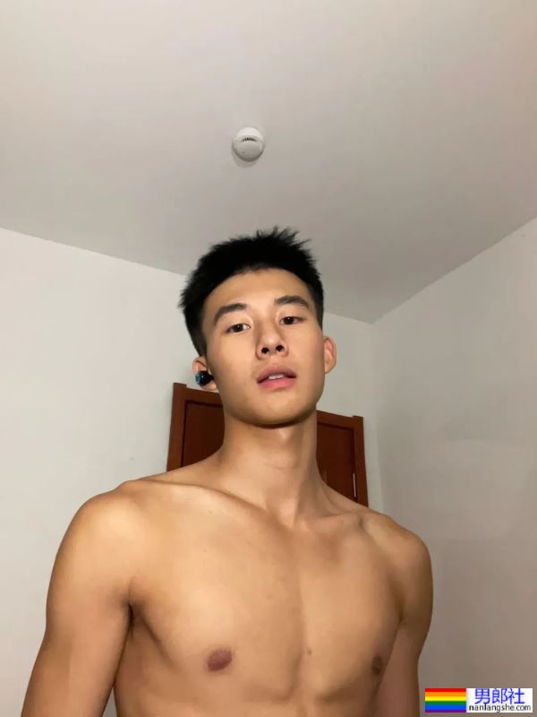 山东的“男高”长这样？薄肌体育生谁抵得住？ - 51虹马