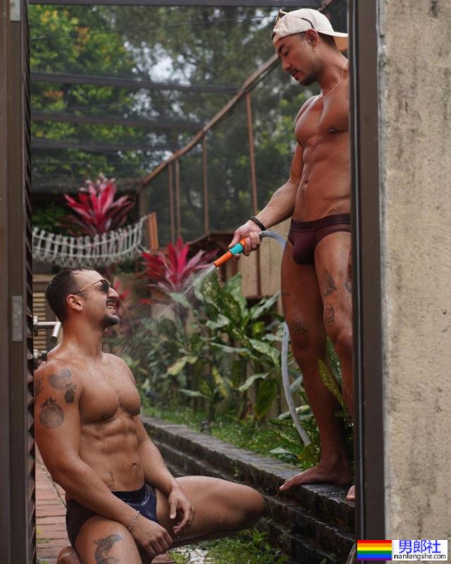 參演同志短片「肌烈碰撞」! 肌肉巨獸:Russ - 51虹马 參演同志短片「肌烈碰撞」! 肌肉巨獸:Russ - 51虹马