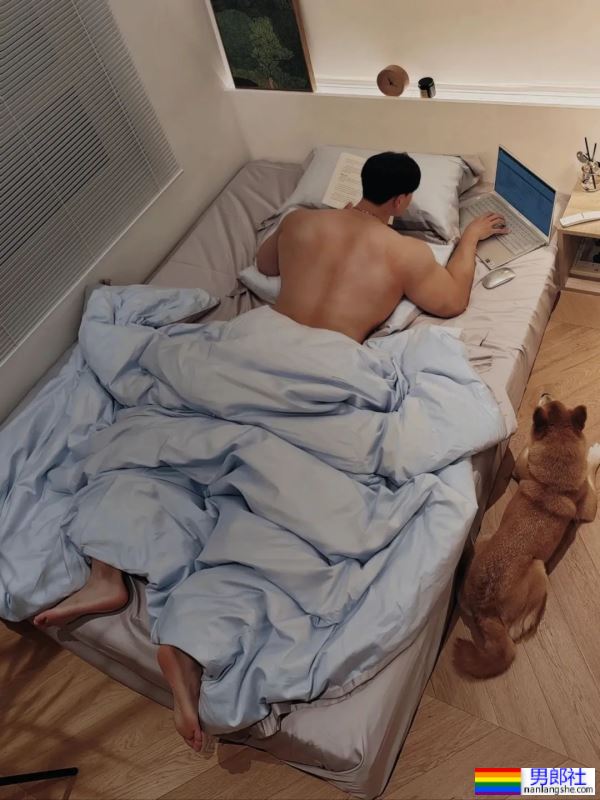 大块头肌肉男 - 51虹马