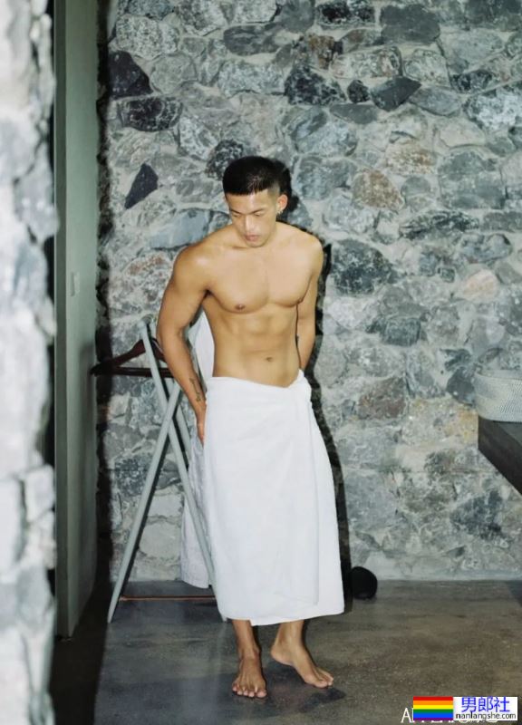 黑皮性张力天菜拍写真,我一个直男都醉了! - 51虹马 黑皮性张力天菜拍写真,我一个直男都醉了! - 51虹马