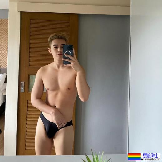 全裸晒内裤最自在! 菲律宾甜甜奶油弟:Van Trojan Umali - 51虹马 全裸晒内裤最自在! 菲律宾甜甜奶油弟:Van Trojan Umali - 51虹马