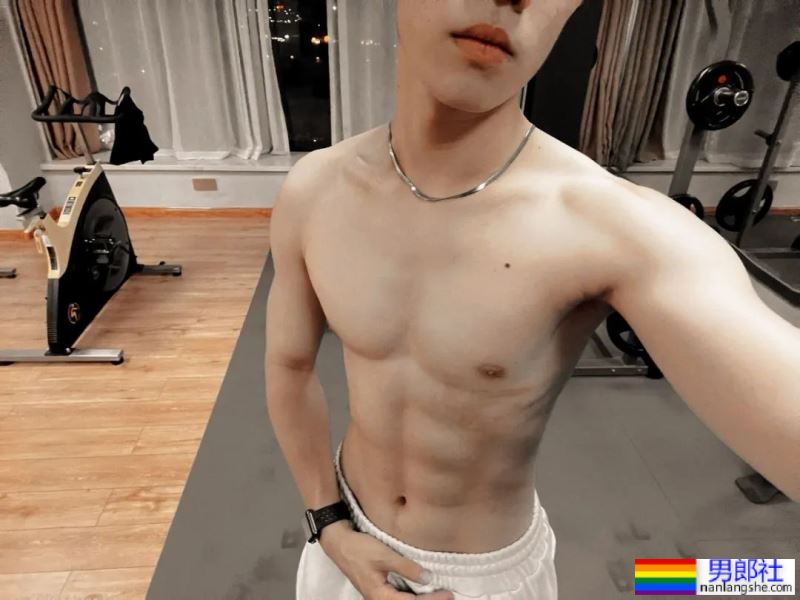 可爱奶狼 私下玩很大 - 51虹马