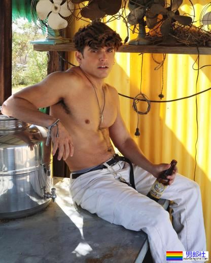 放闪注意！ 混血男模激情开撩演员男友：Troy Pes - 51虹马