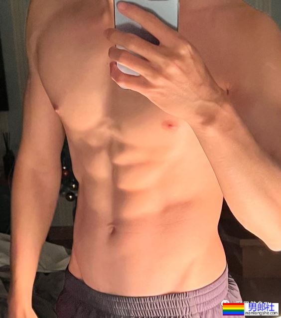 美少年的身材太香了！@Yu Duanqian - 51虹马