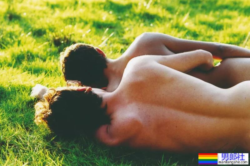 法国同性恋电影《给我你的手》 - 51虹马 法国同性恋电影《给我你的手》 - 51虹马