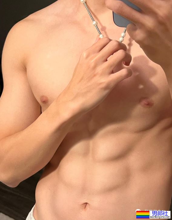 美少年的身材太香了！@Yu Duanqian - 51虹马