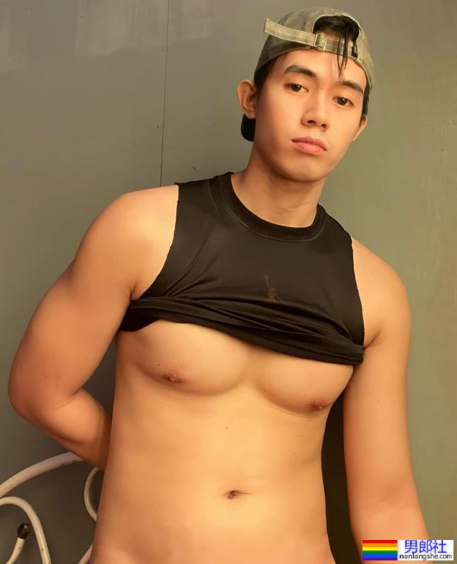 全裸晒内裤最自在! 菲律宾甜甜奶油弟:Van Trojan Umali - 51虹马 全裸晒内裤最自在! 菲律宾甜甜奶油弟:Van Trojan Umali - 51虹马