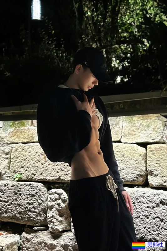 浙江183CM的男模，穿灰裤子真好看！ - 51虹马