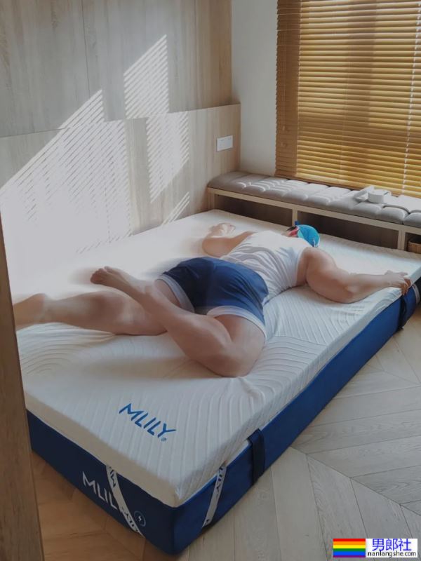 大块头肌肉男 - 51虹马