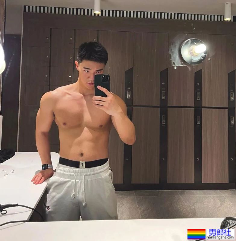 火到湾湾！被称浓眉肌肉底迪的他也太可了！ - 51虹马