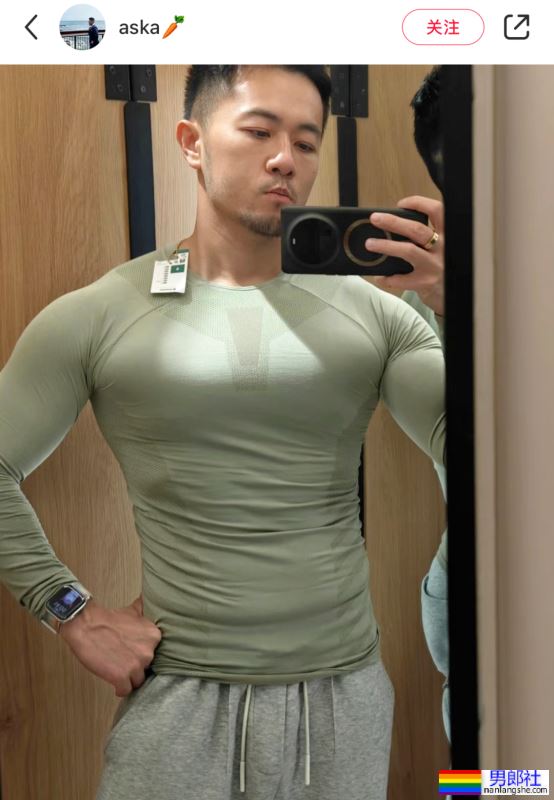 迪卡侬男孩火了！大胸肌帅哥都跑去他家更衣室自拍了！ - 51虹马