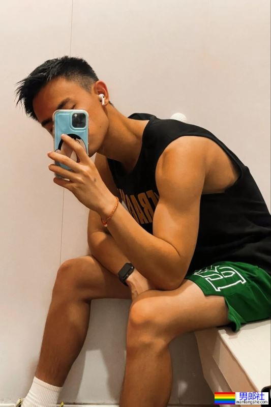 可爱奶狼 私下玩很大 - 51虹马