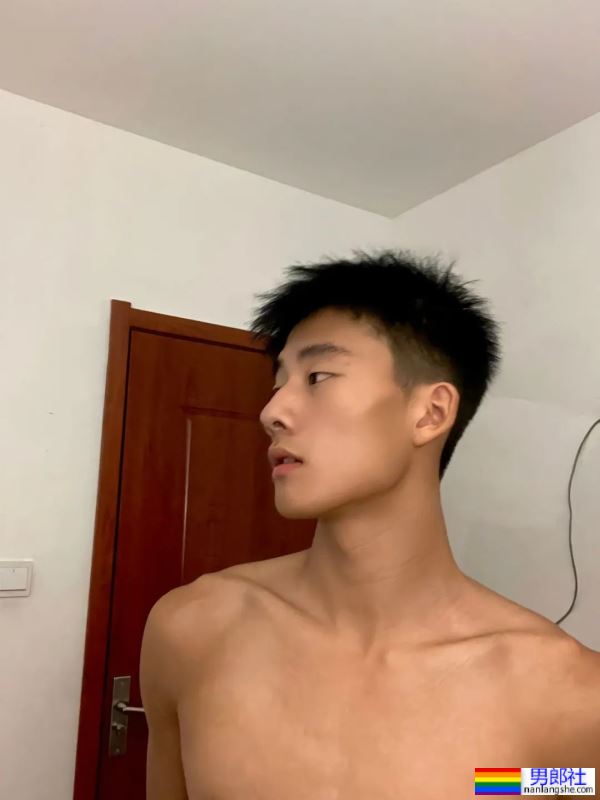 山东的“男高”长这样？薄肌体育生谁抵得住？ - 51虹马